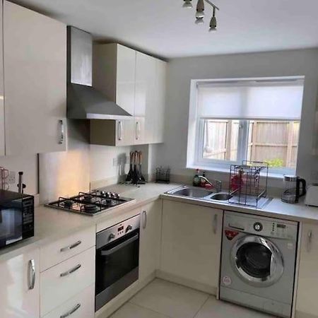 3 Stories, 5 Bedroom House In Prime Location With Balcony And Shared Garden Liverpool Eksteriør billede